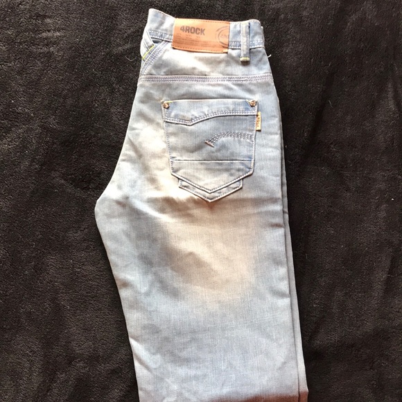 Jeans - Picture 2 of 4